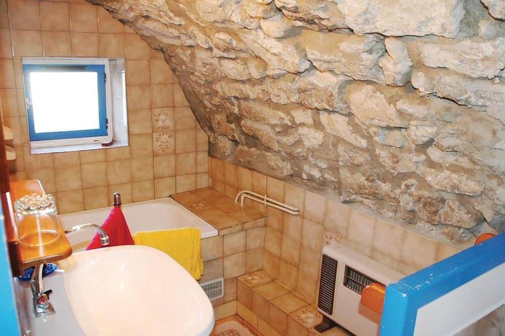 Appartement entier, Bel appartement T1 à La Beaume in Labeaume, Ardèche