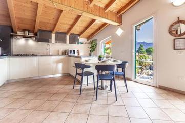 Ferienwohnung für 4 Personen, mit Garten und Ausblick in Brusimpiano Gemeinde