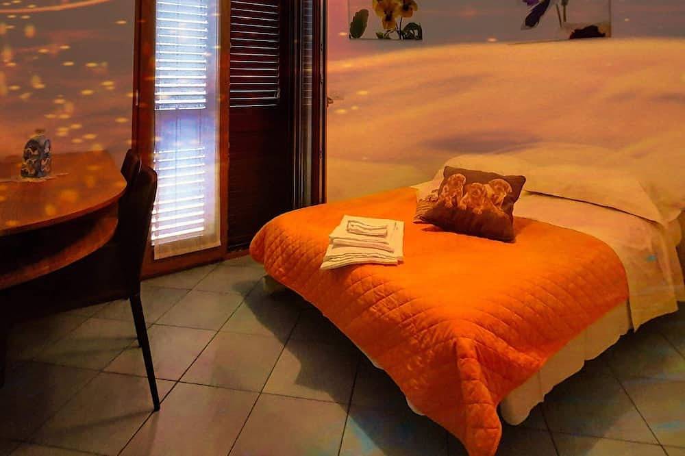 Ganze Wohnung, Luna rossa charmantes Haus in Castel di Tusa, Tusa