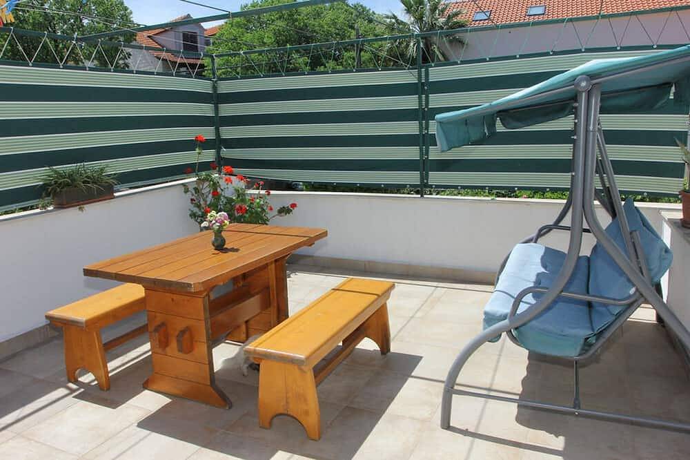 Entire apartment, Apartment Karla 4 - Supetar - island Brac in Supetar, Brac