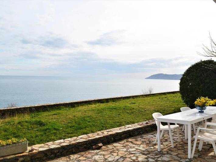 Casa rural para 12 personas, con Balcón además de Terraza y Jardín en Llansá - 3