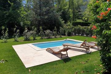 Ferienhaus für 4 Personen, mit Garten in Castellane