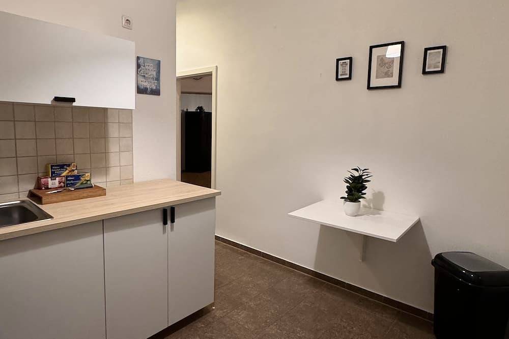 Ganze Wohnung, Gemütliche 2 Raum Wohnung am Südring in Magdeburg, Elbe-Börde-Heide