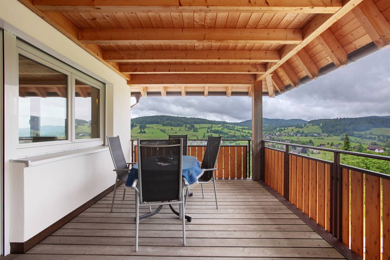 Entire apartment, Hochtalblick: Apartment "Blösling 1" with Panoramic View, Wi-Fi & Dreiwelten-Card Included in Bernau im Schwarzwald, Southern Black Forest