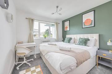 Apartment for 5 People in Coventry, Heart of England, Photo 1