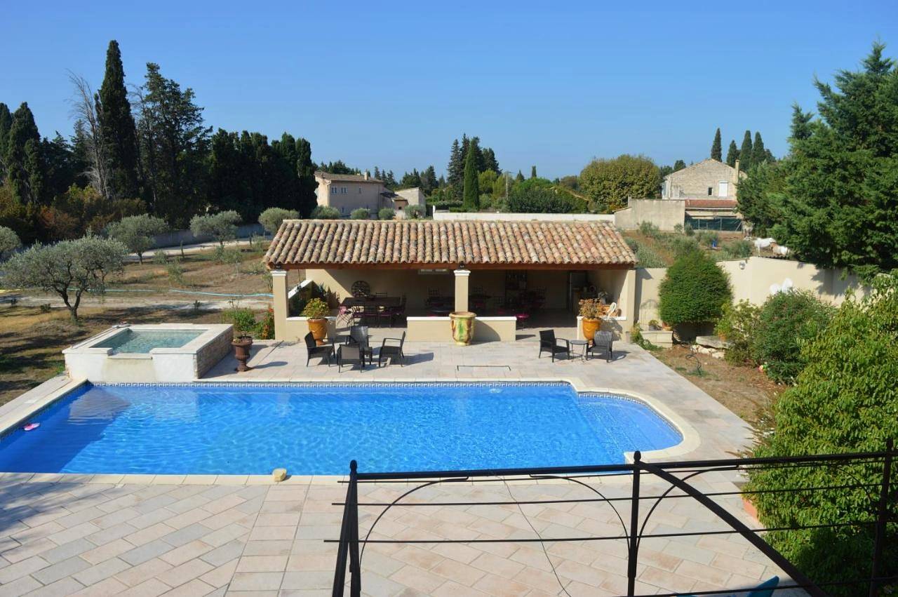 Two-Bedroom Apartment in Châteaurenard, Région d'Arles