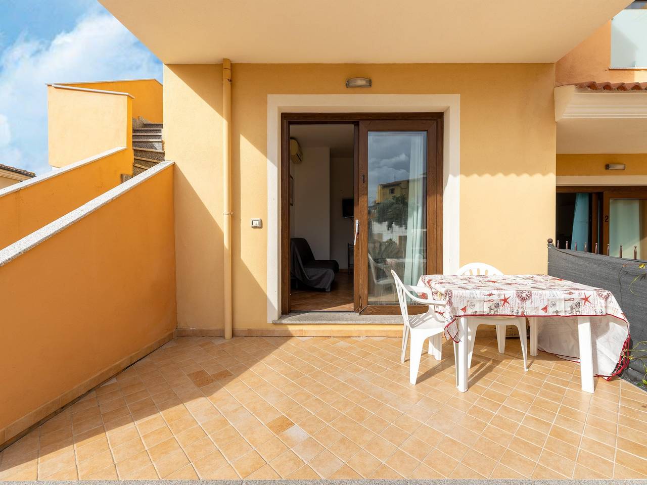 Ganze Wohnung, In einer Wohnung mit privater Terrasse und Klimaanlage in Lu Bagnu, Castelsardo