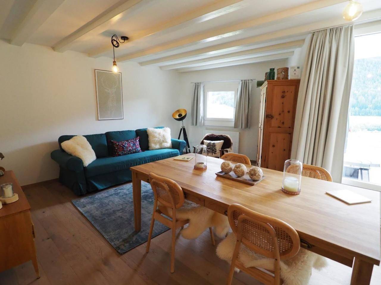 Ganze Wohnung, Residenz La Mora 17 in La Punt-Chamues-ch, Sankt Moritz