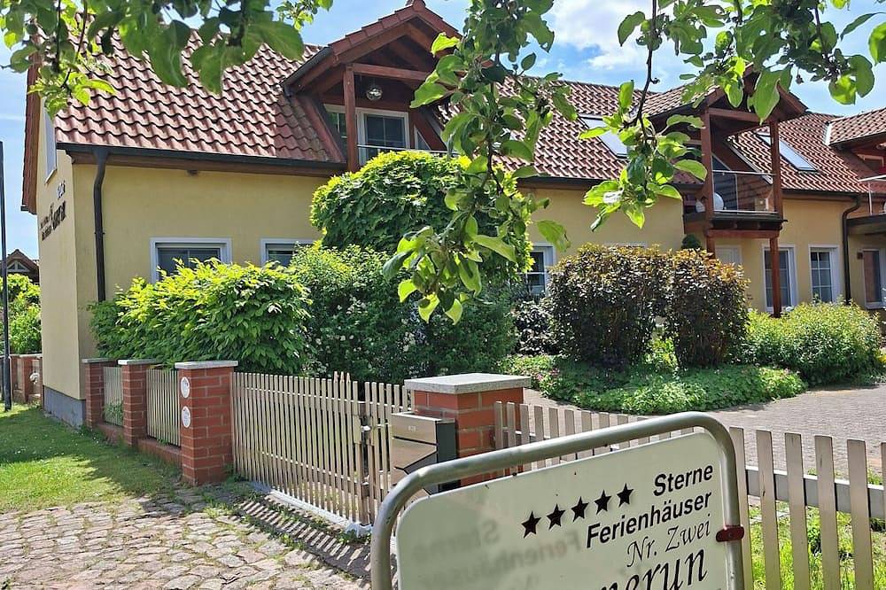Ganze Wohnung, ***** Design Ferienhaus Kamerun an der Elbe \"Maison Marabu\" in Damnatz, Elbtalaue