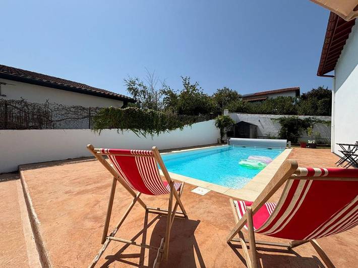Ferienhaus für 10 Personen, mit Pool und Terrasse - 1