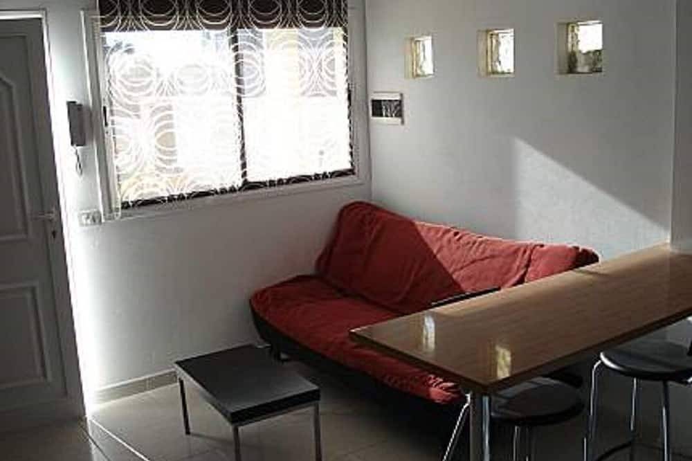 Entire apartment, Apartment with private pool in Tarajalejo. in Tarajalejo, Tuineje