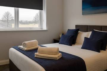 Holiday Rental for 5 People in Huddersfield, West Yorkshire, Photo 2