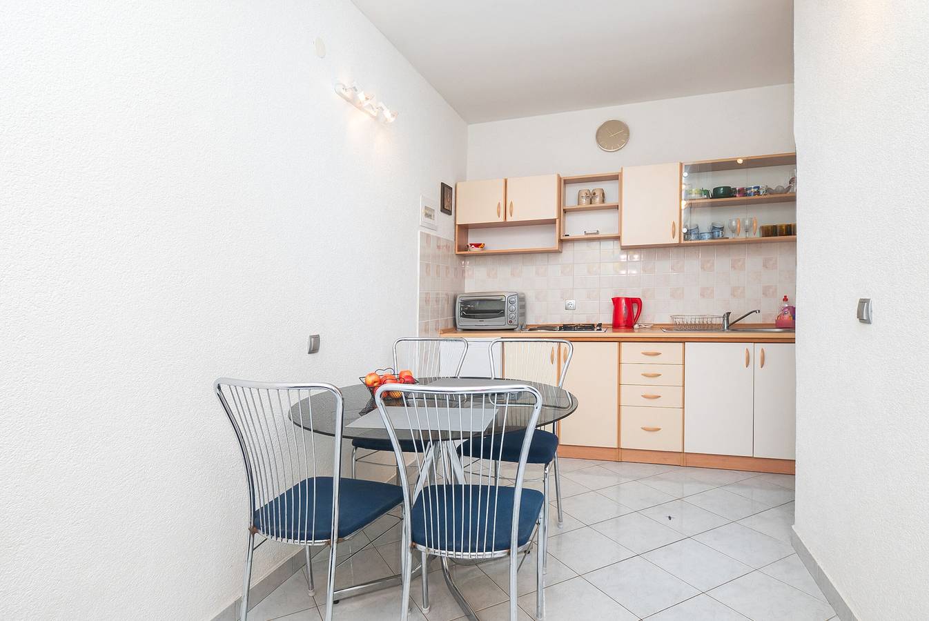 Ganze Wohnung, Apartment and Rooms Radojka in Primošten, Šibenik-Knin