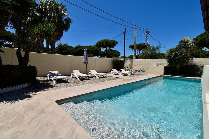 Villa pour 9 personnes, avec jardin ainsi que terrasse et piscine à Chiclana de la Frontera - 4