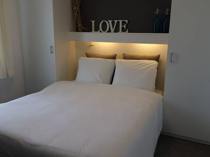 Bungalow für 8 Personen, mit Sauna und Garten sowie Terrasse, kinderfreundlich in Friesland - 3