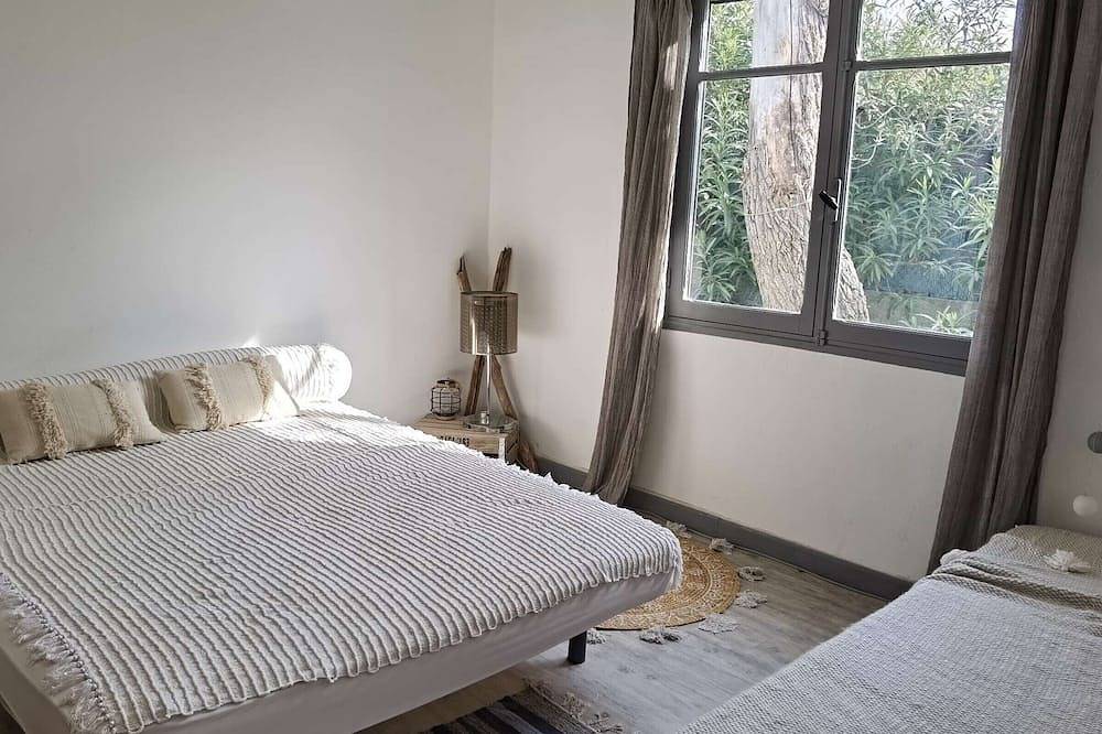Apartamento entero, Apartamento en Planta Baja para 5 Personas con Terraza y Parking in Marseillan-Plage, Marseillan