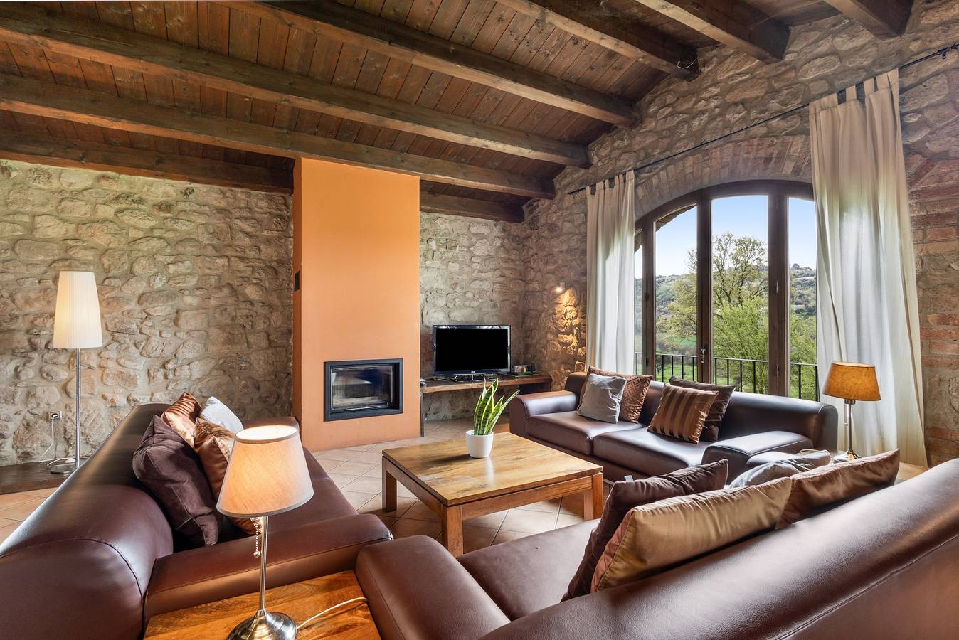 Casa rural 'Casamira' con vistas a la montaña, piscina privada y Wi-Fi in Sagás, Provincia de Barcelona