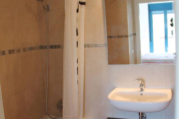 Apartamento entero, Apartamento nuevo de lujo en 1ª línea de playa con vistas mar y montaña y Wi-Fi in El Palmar, Costa Blanca