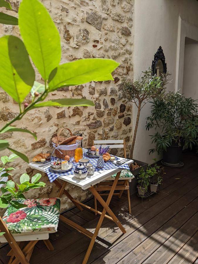 Location de vacances pour 2 personnes, avec vue et terrasse à Quarante - 2