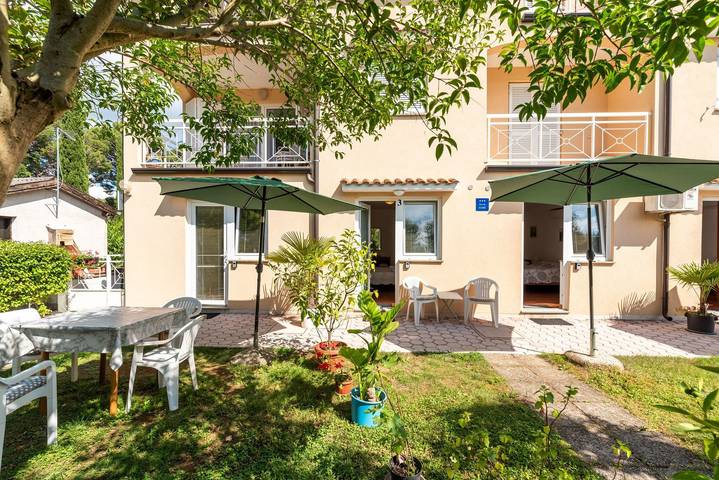 Ferienwohnung für 2 Personen, mit Balkon/Terrasse, mit Haustier in Poreč - 2