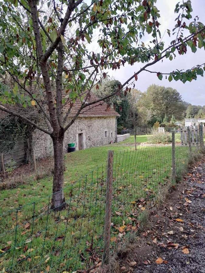Gîte pour 2 personnes, avec jardin et vue à Salagnac