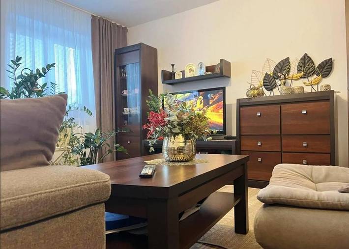 Appartement de vacances pour 9 personnes, avec jardin ainsi que piscine et vue