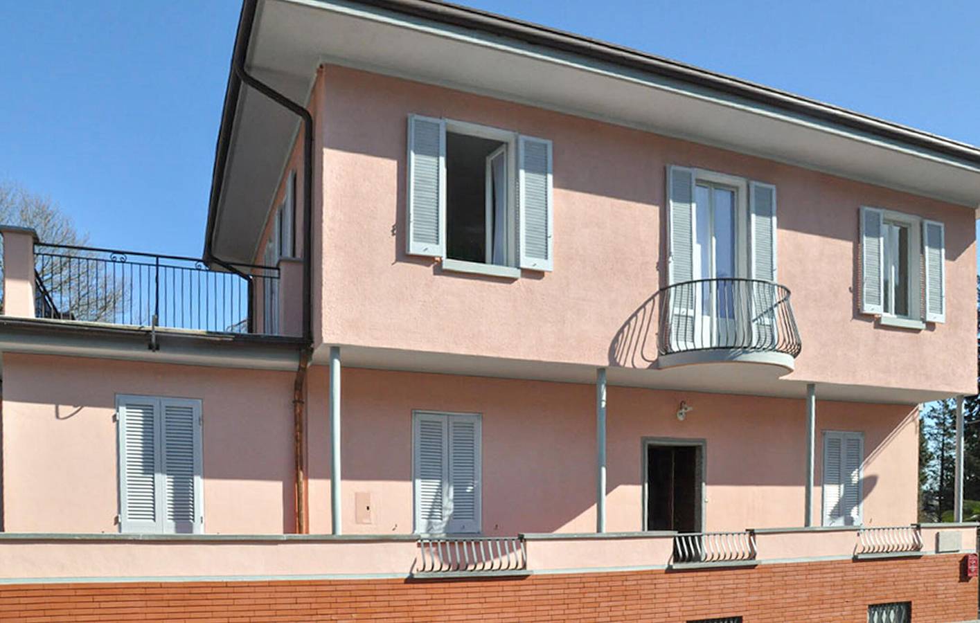 Apartamento vacacional entero, Acogedor apartamento en Stresa con WiFi, aparcamiento y terraza in Stresa, Comune di Stresa