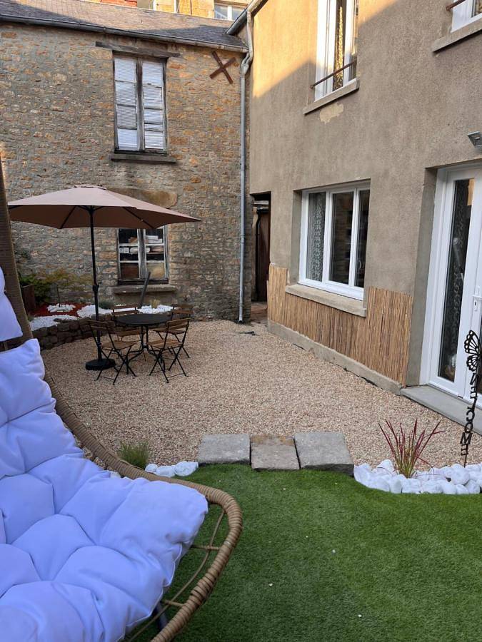 Appartement entier, One-Bedroom Apartment in Avranches, Baie du Mont-Saint-Michel