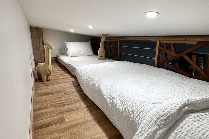 Gîte pour 4 personnes, avec terrasse à Les Attaques - 3