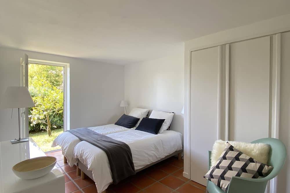 Höhen von Cannes- Architektenvilla in Cannes, Mittelmeerküste (Frankreich)