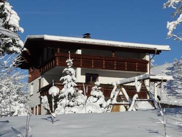 Ferienhaus für 16 Personen, mit Garten in Raggal