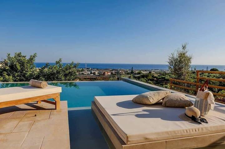 Villa für 10 Personen, mit Balkon in Malia