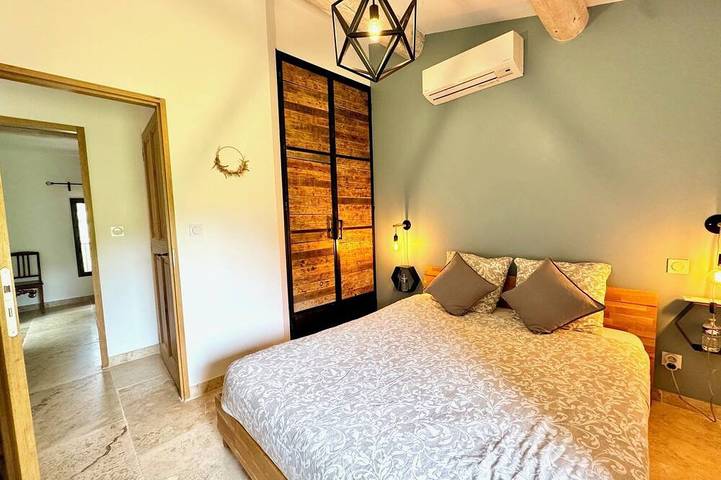Mas du Rieu Haven of peace with swimming pool, charm & comfort, ideal for family vacations in Villedieu, Vaucluse