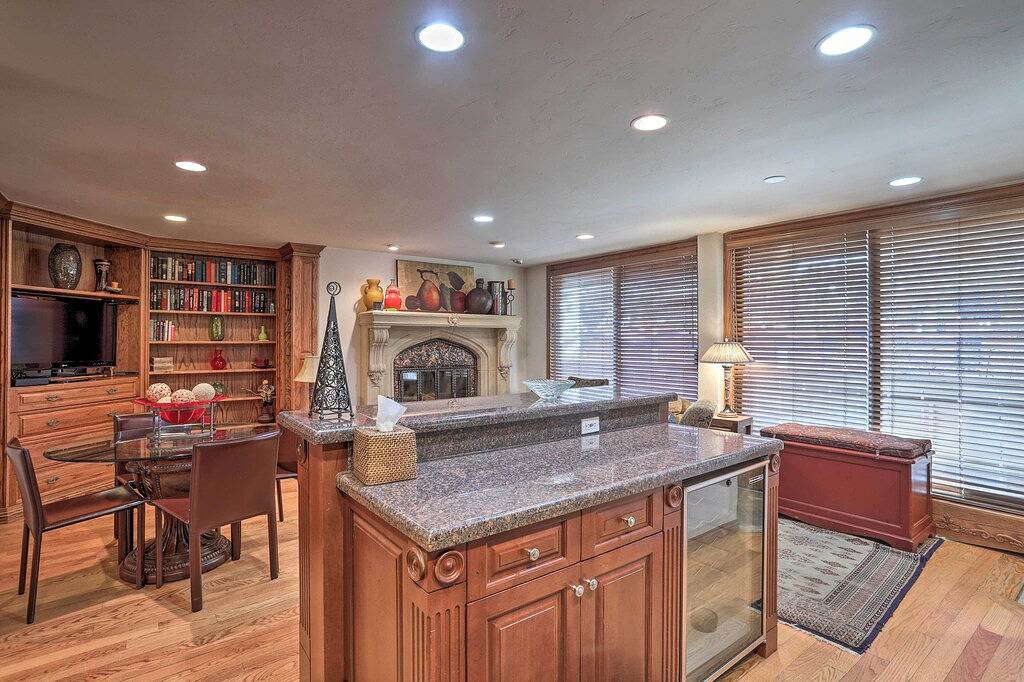 Ganze Wohnung, Updated Condo: Walk to Vail Village & Ski Shuttle! in Vail Ski Resort, Vail