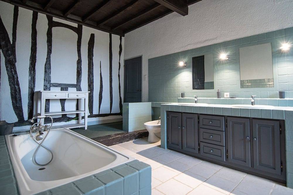La Sabaterie - Villa de charme dans le Gers in Frégouville, Gers