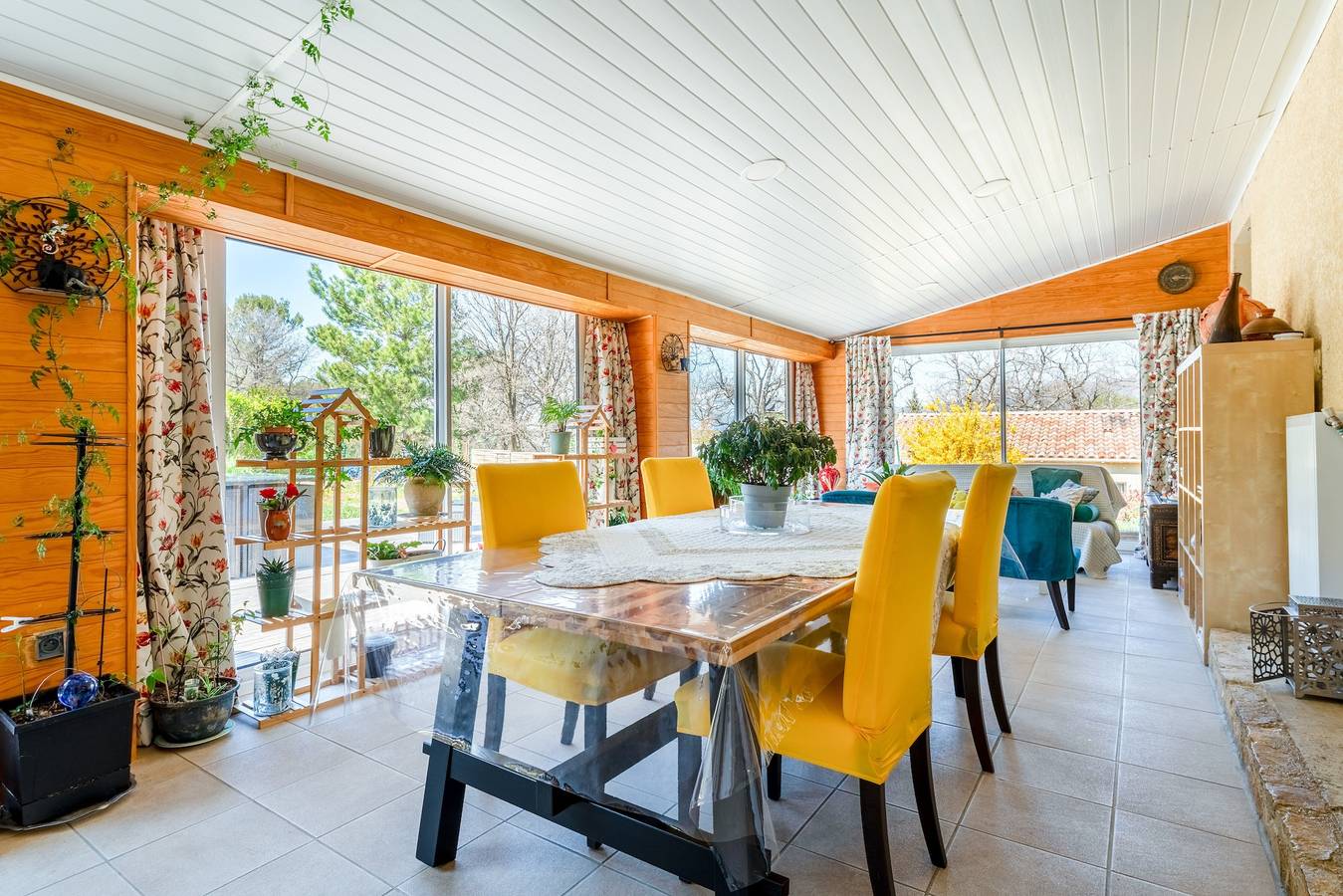 Villa « Les Cerisiers » : vue montagne, terrasse privée Wi-Fi in Faucon, Parc naturel régional du Mont-Ventoux