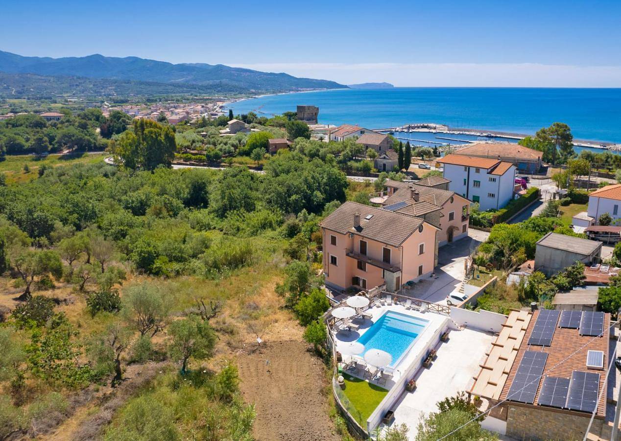 Appartamento intero, Apartment in Spiaggia sotto la torre, Casal Velino