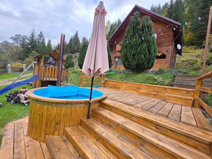 Location de vacances pour 8 personnes, avec jacuzzi ainsi que balcon et jardin à Alba (Romania) - 2