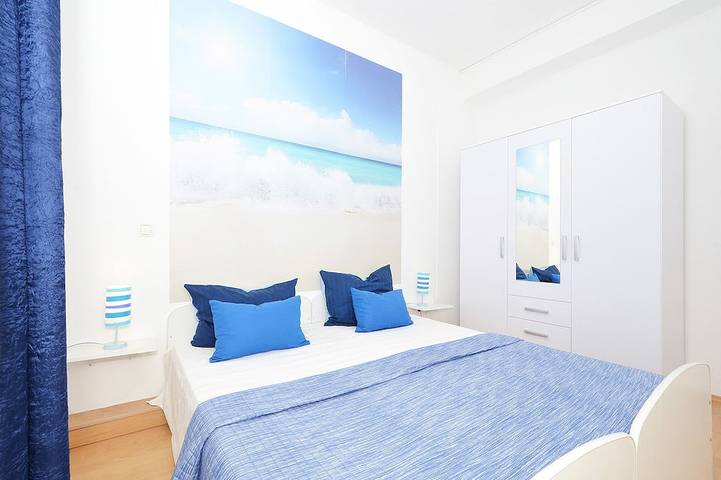 Ganze Wohnung, Lux Oasis w/ private Pool&Garden for 10+2 in Okrug Gornji, Trogir area in Okrug Gornji, Ciovo