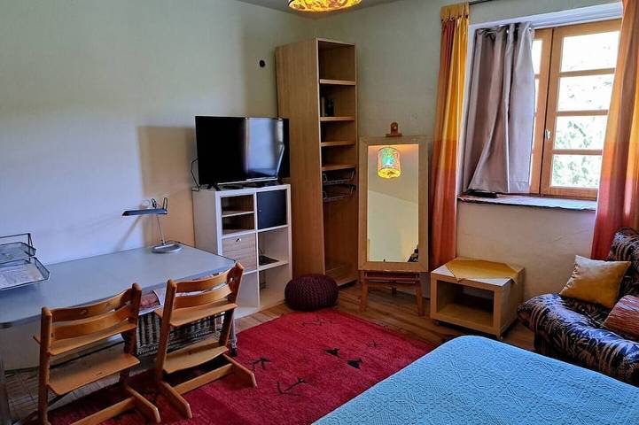 Gîte pour 4 personnes, avec jardin et terrasse à Broquiès - 3