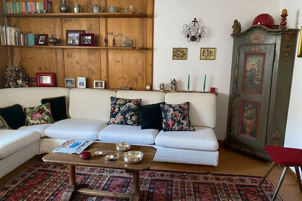 Appartamento intero, Elegant Apartment in Cortina d’Ampezzo, Panoramic View,Garage, Spacious 3Bedroom in Cortina d'Ampezzo e dintorni, Dolomiti Superski