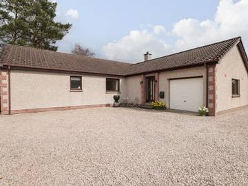Bungalow for 6 People in Cairngorms National Park, Scotland, Photo 1