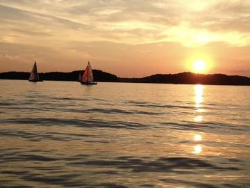 Cottage for 7 Guests in Lake Lanier, Georgia, Picture 1