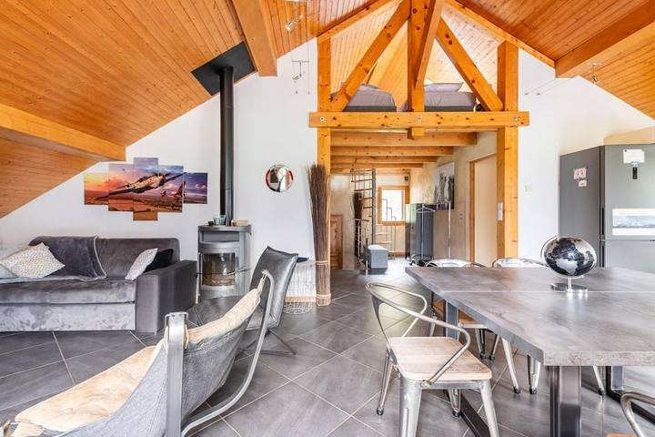 Appartement de vacances pour 6 personnes, avec jardin ainsi que jacuzzi et balcon, adapté aux familles