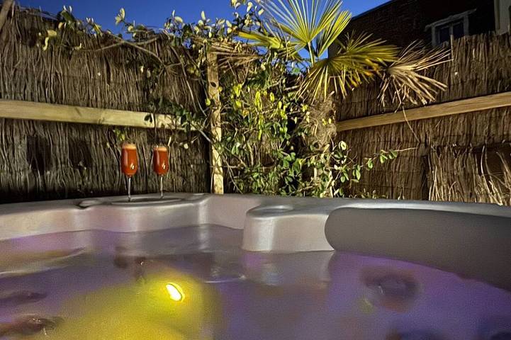 Ferielejlighed for 2 personer, med jacuzzi - 1