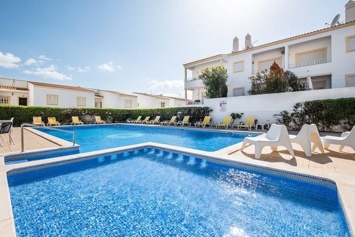 Last minute apartment voor 6 personen, met terras en kinderzwembad in Albufeira