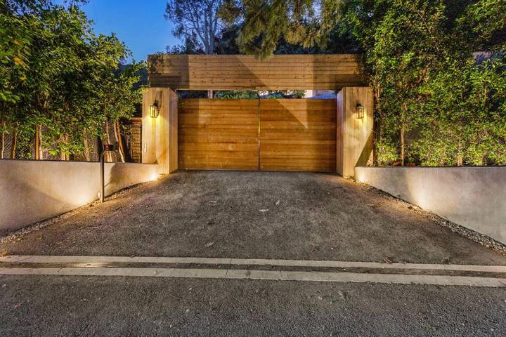 Villa pour 10 personnes, avec piscine et jacuzzi ainsi que balcon et jardin, animaux acceptés dans Bel Air - 2