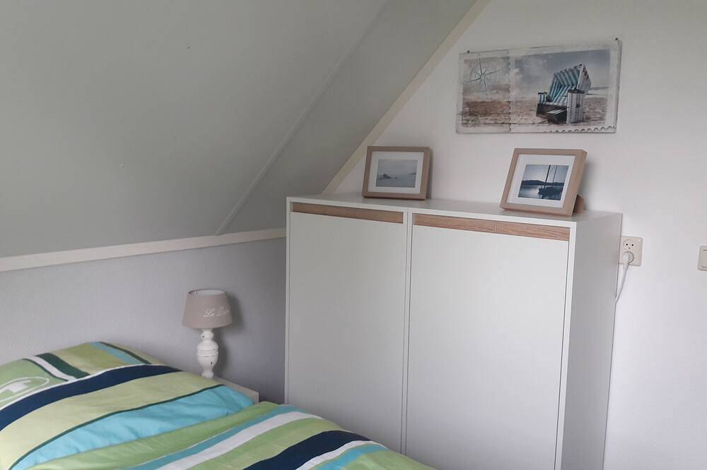 Modern eingerichtetes Ferienhaus für 6 Personen, direkt am Wasser    - Wlan !! in Medemblik, Ijsselmeer
