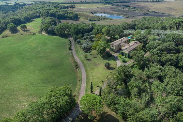 Location de vacances pour 18 personnes, avec jardin à Buonconvento - 2