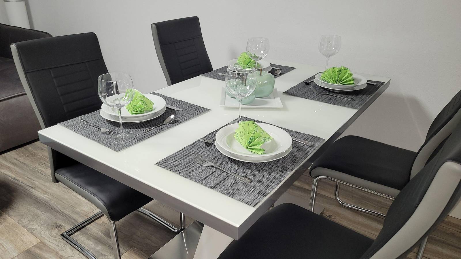 Ganze Ferienwohnung, 4-Bettappartement/Fewo, Dusche, Wc, 1 Schlafraum in Mähren, Westerwald